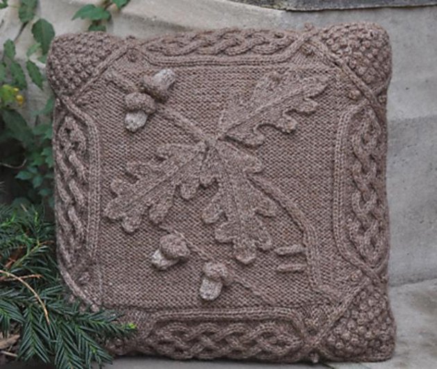 Celtic Oak Pillow Knitting pattern by Barbara Pott
