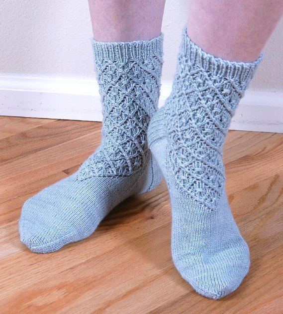 Diamond Lace Socks Knitting pattern by Cheryl Chow ...