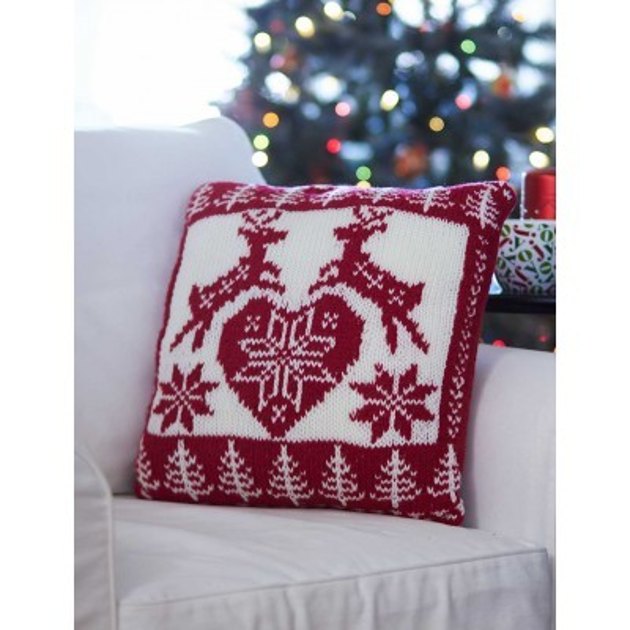 Nordic Holiday Pillow in Bernat Super Value Knitting