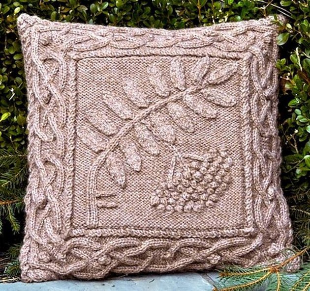 Celtic Rowan Pillow Knitting pattern by Barbara Pott